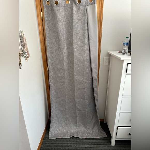 Curtain Collection - Picture 2 of 10